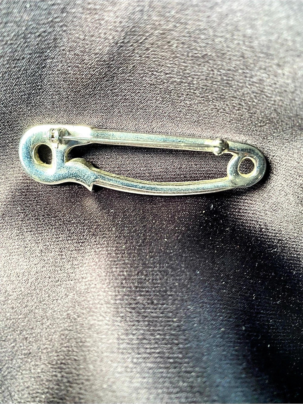 Safety Pin Brooch - Picture 7 of 10